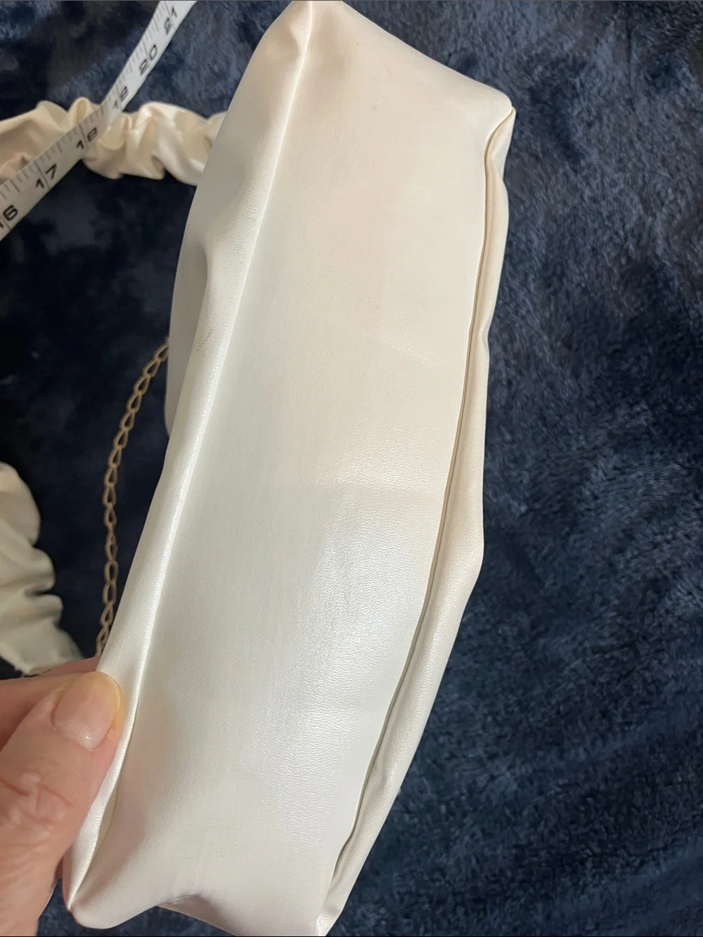 N/A white bow